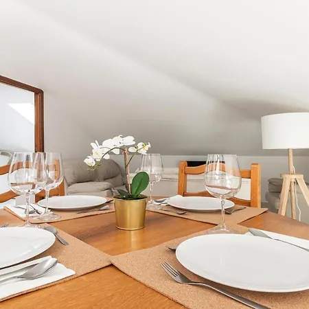 Nazare Cosy 2Br Near Beach Apartment